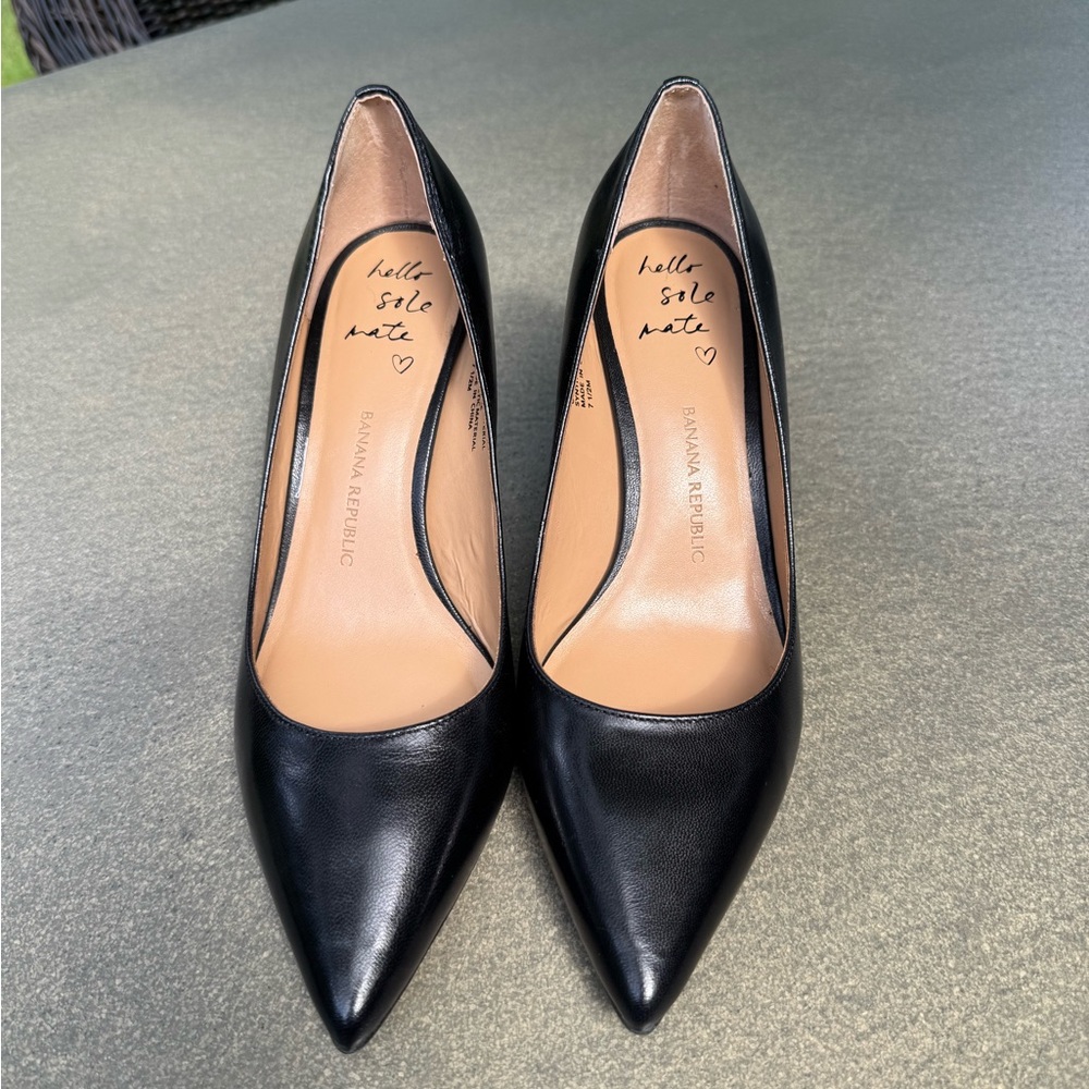 Banana Republic 3in Black Heels